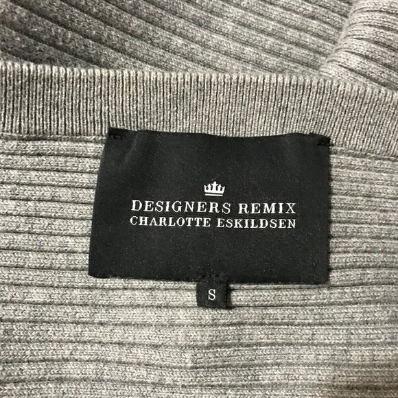 Designers Remix One-Shoulder Gray Ribbed Sweater Size Small - Picture 6 of 6